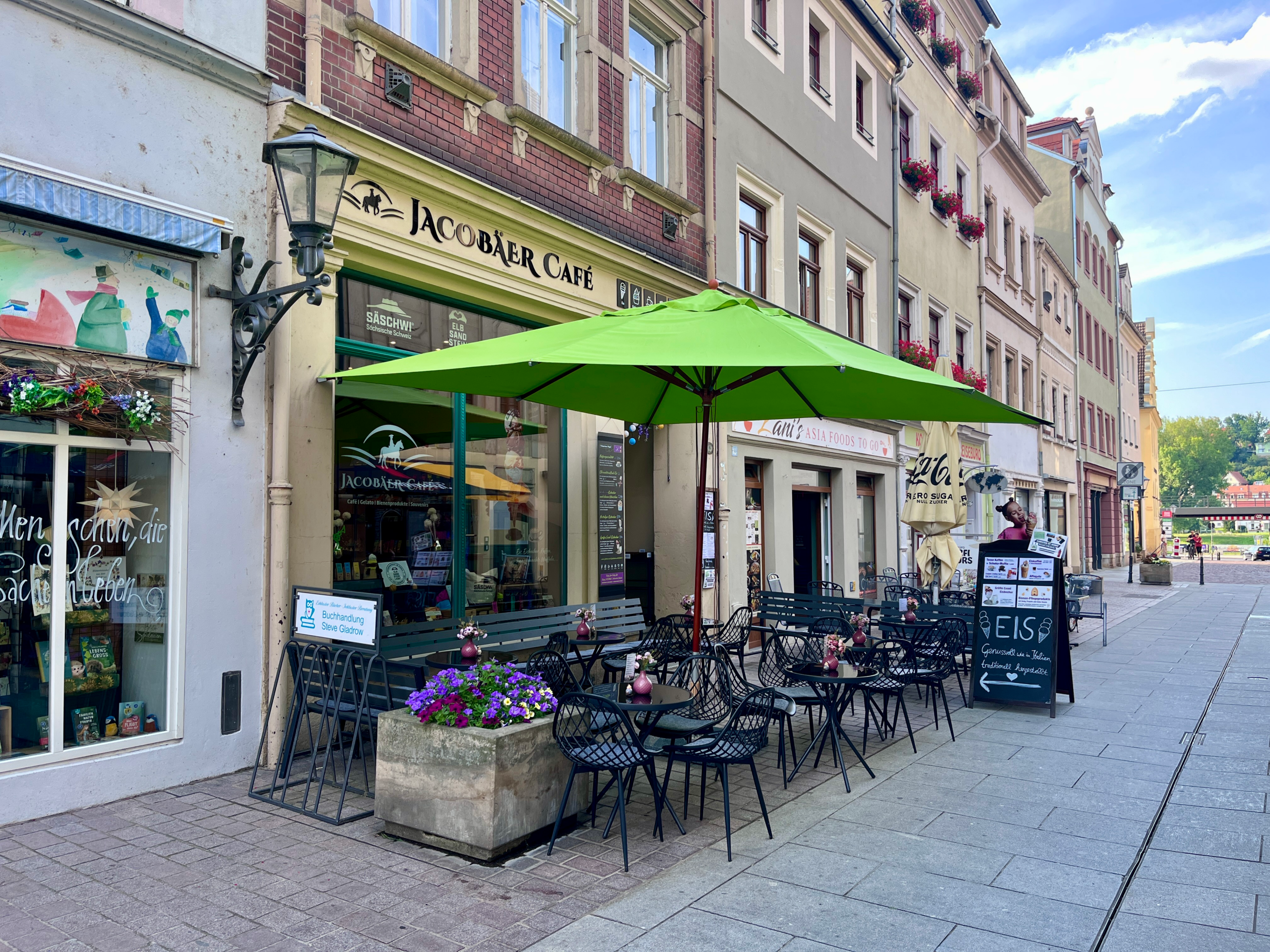 JACOBÄER CAFÉ Pirna, Dohnaische Str. 80. Café | Eis | Bienenprodukte (Bienenwachskerzen, Honig-Seifen, Propolis, Blütenpollen) | Sächsische Schweiz-Souvenirs